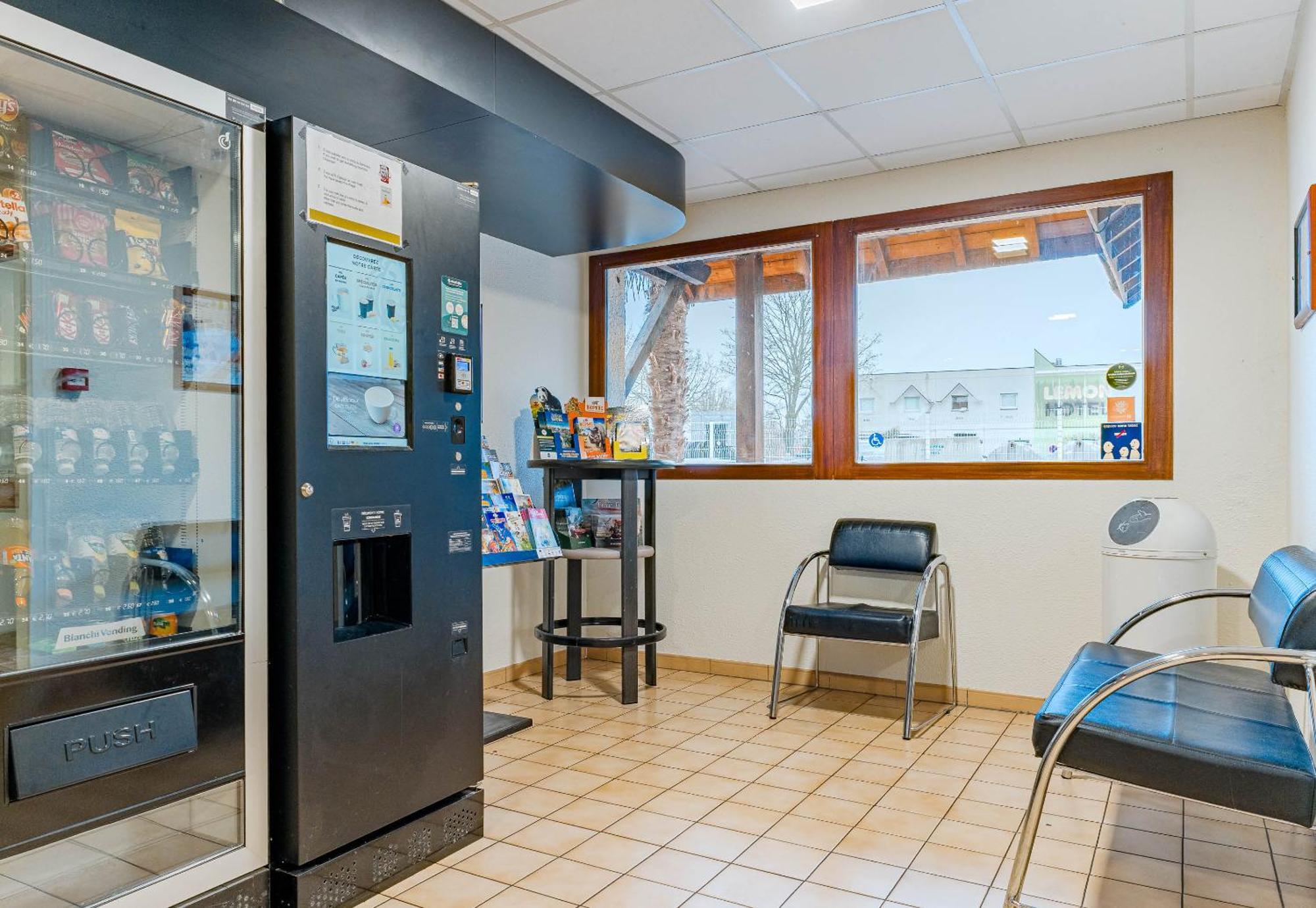 B&B Hotel Chatellerault Luaran gambar