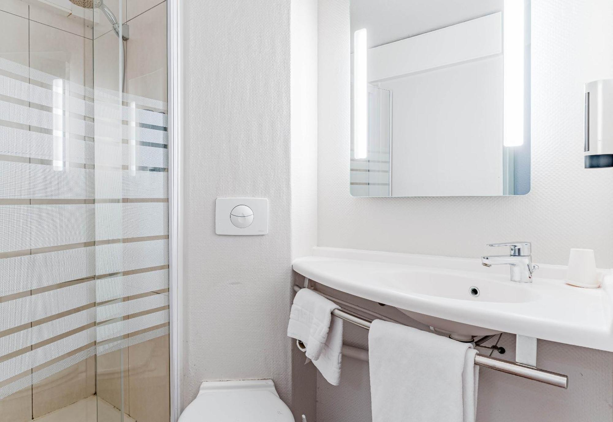 B&B Hotel Chatellerault Luaran gambar