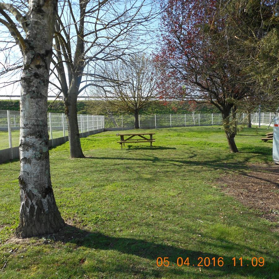 B&B Hotel Chatellerault Luaran gambar
