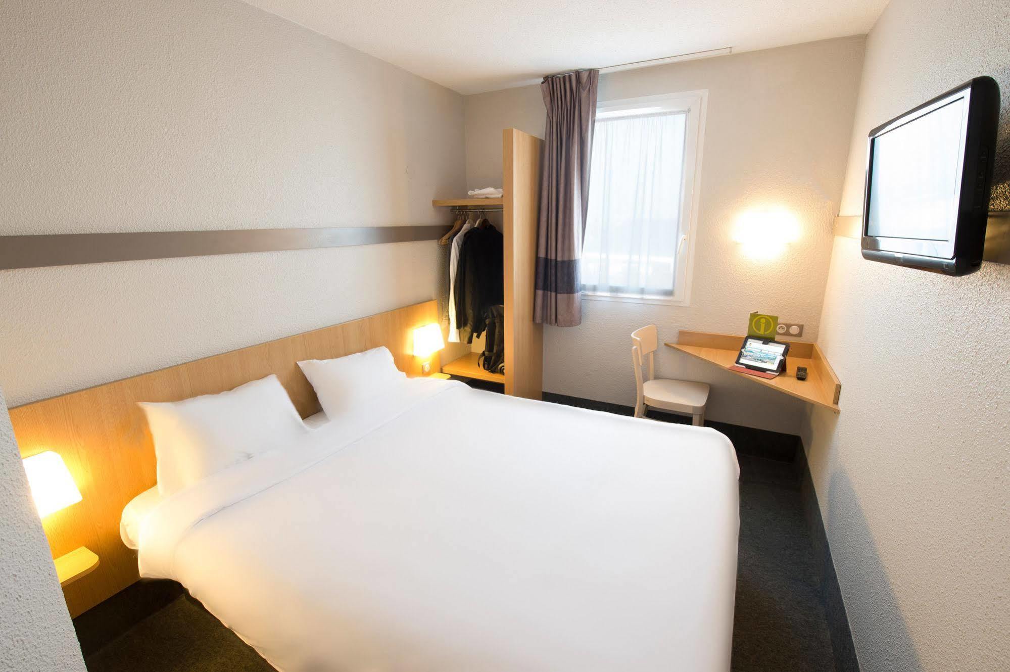 B&B Hotel Chatellerault Luaran gambar