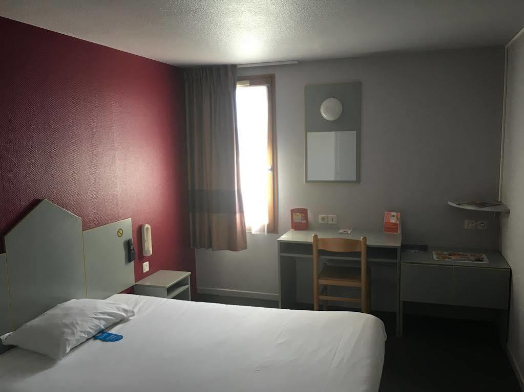 B&B Hotel Chatellerault Luaran gambar
